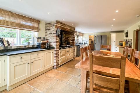 56 Chapel Lane, Old Sodbury, Bristol, BS37 6NG