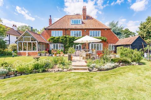 18 Blofield Road, Brundall, Norwich, NR13 5NN