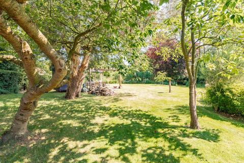 18 Blofield Road, Brundall, Norwich, NR13 5NN