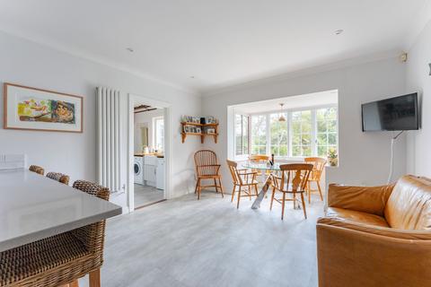 18 Blofield Road, Brundall, Norwich, NR13 5NN