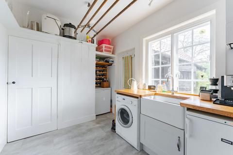 18 Blofield Road, Brundall, Norwich, NR13 5NN