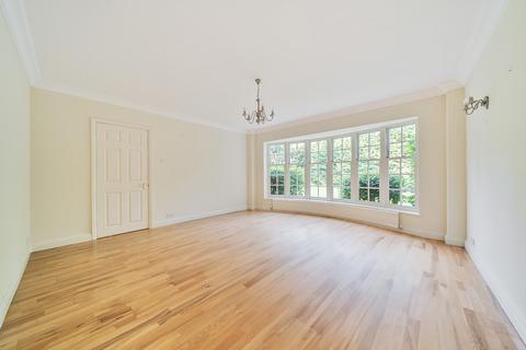 5 bedroom detached house to rent, Ince Road, Hersham, Walton-on-Thames, KT12