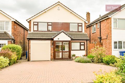 19 Oakhurst, Lichfield, WS14 9AJ