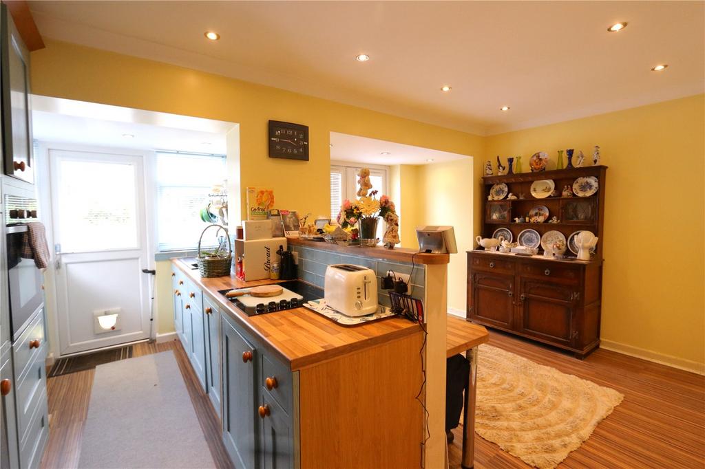 Kitchen/Living Area