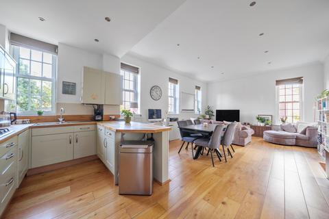 2 bedroom apartment for sale, Florence Court, Florence Way, Knaphill