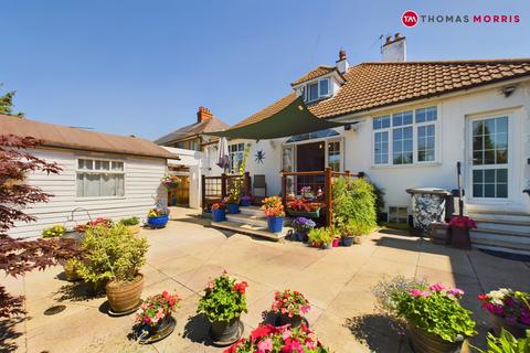 3 bedroom bungalow for sale, London Road, Bedfordshire SG18