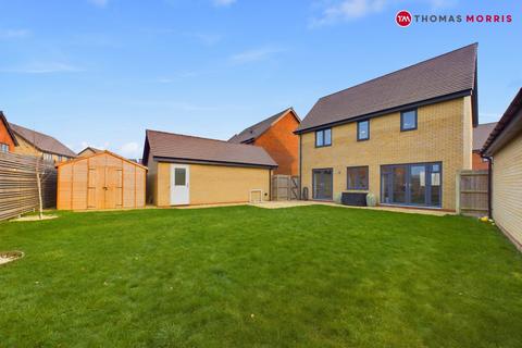 38 Binder Place, Biggleswade, SG18 0RU