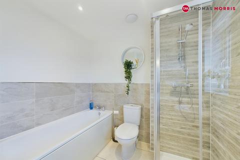 38 Binder Place, Biggleswade, SG18 0RU