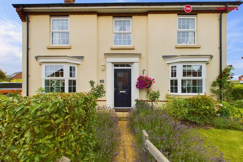 15 Bramble Corner, Langford, Biggleswade, SG18 9FQ