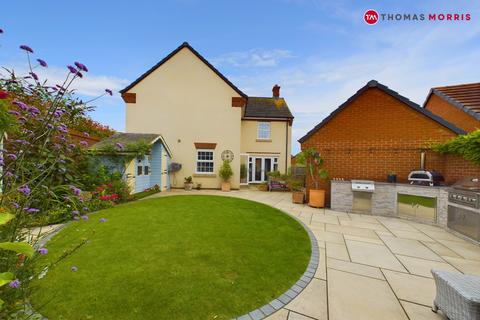 15 Bramble Corner, Langford, Biggleswade, SG18 9FQ