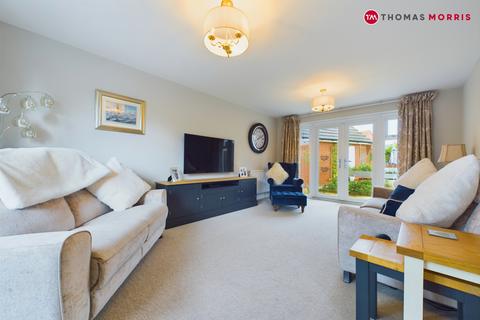 15 Bramble Corner, Langford, Biggleswade, SG18 9FQ