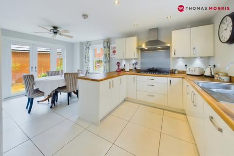 15 Bramble Corner, Langford, Biggleswade, SG18 9FQ