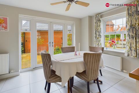 15 Bramble Corner, Langford, Biggleswade, SG18 9FQ