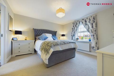 15 Bramble Corner, Langford, Biggleswade, SG18 9FQ