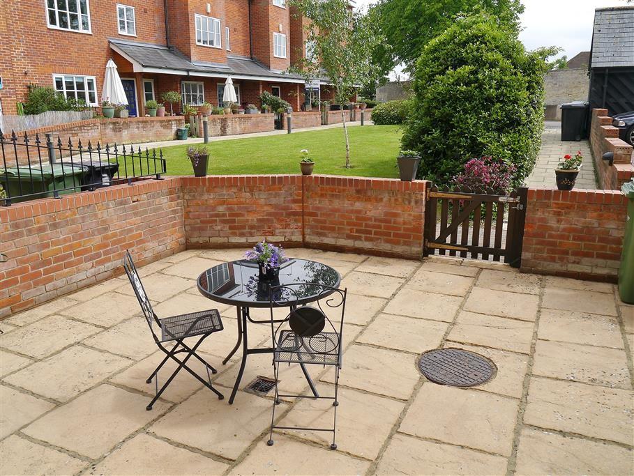Courtyard Garden