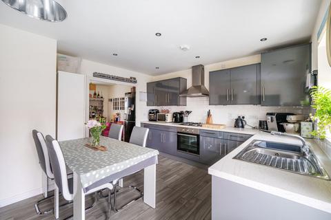 3 Badgers Drive, Wantage, OX12 9WJ