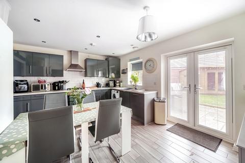 3 Badgers Drive, Wantage, OX12 9WJ