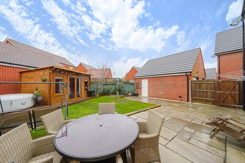 3 Badgers Drive, Wantage, OX12 9WJ