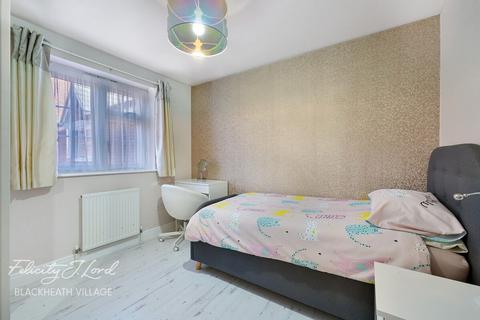 32 Elizabeth Fry Place, London, SE18 4LA
