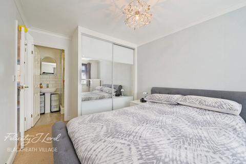32 Elizabeth Fry Place, London, SE18 4LA