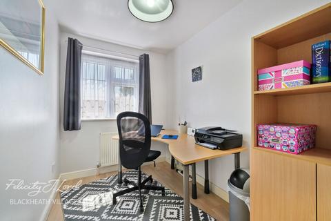 32 Elizabeth Fry Place, London, SE18 4LA