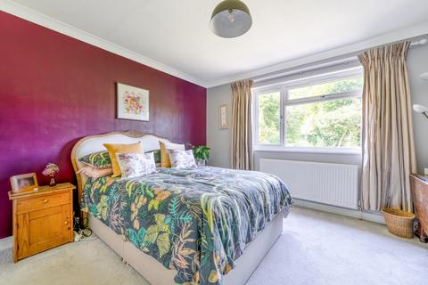 New Dawn The Coombe, Streatley, Reading, RG8 9QL