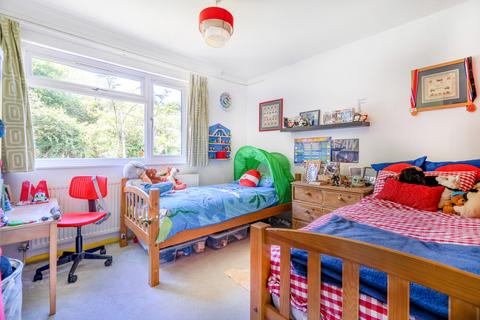 New Dawn The Coombe, Streatley, Reading, RG8 9QL