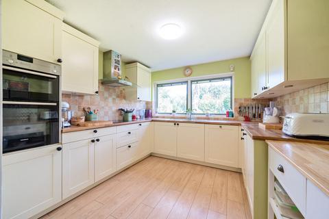 6 Elmcroft, Goring, Reading, RG8 9EU