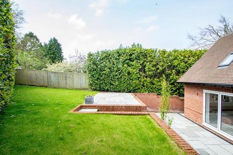 3 bedroom bungalow for sale, Croft Way, Berkshire RG8