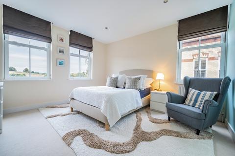 2 bedroom apartment for sale, Cedar Court, Henley-On-Thames RG9