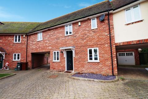 4 bedroom terraced house to rent, Longmead Avenue, Chelmsford CM2