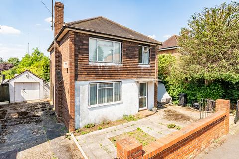 3 bedroom detached house for sale, Victoria Road, Reading RG10