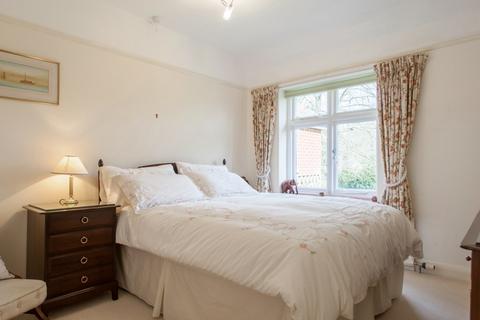 Fairfield Chiltern Road, Peppard Common, Henley-on-thames, RG9 5LP