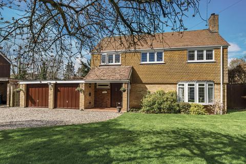 4 bedroom detached house for sale, Bell Court, Berkshire SL6