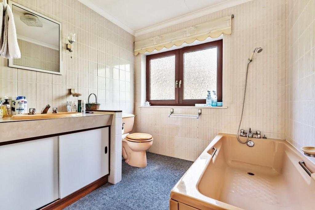 Family bathroom