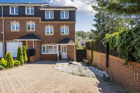 Ruskin, Caversham RG4
