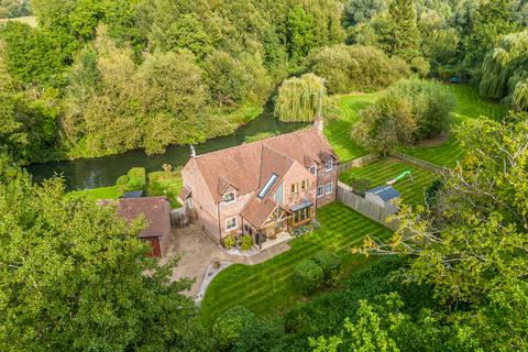 16 Dewe Lane, Burghfield, Reading, RG30 3SU