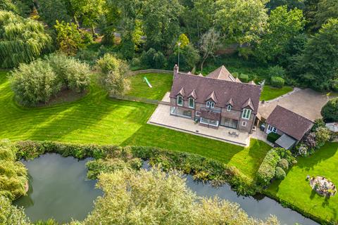 16 Dewe Lane, Burghfield, Reading, RG30 3SU
