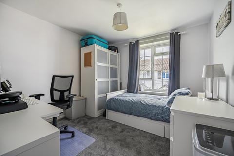 10 Longridge Close, Reading, RG30 2QF