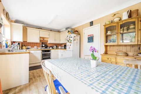 42 Horseshoe Crescent, Burghfield Common, Reading, RG7 3XW
