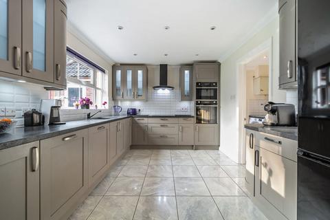 15 Swan Drive, Aldermaston, Reading, RG7 4UZ