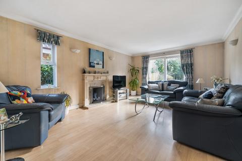 15 Swan Drive, Aldermaston, Reading, RG7 4UZ