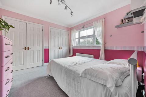 15 Swan Drive, Aldermaston, Reading, RG7 4UZ