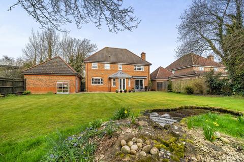 15 Swan Drive, Aldermaston, Reading, RG7 4UZ