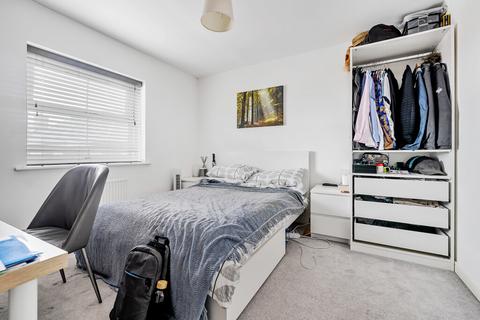 48 Firethorn, Shinfield, Reading, RG2 9GD
