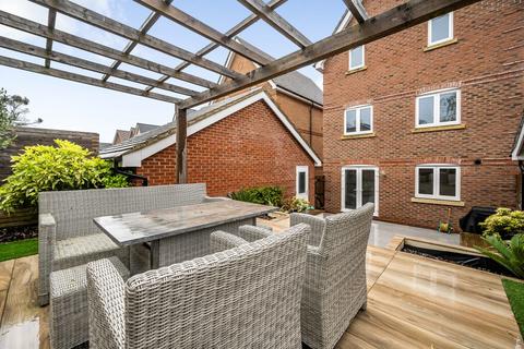 48 Firethorn, Shinfield, Reading, RG2 9GD
