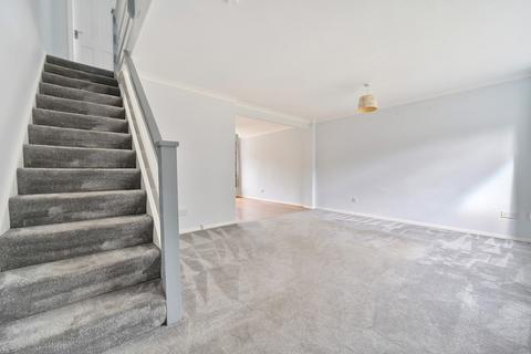 2 Brookside Walk, Burghfield Common, Reading, RG7 3HZ
