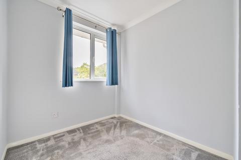 2 Brookside Walk, Burghfield Common, Reading, RG7 3HZ