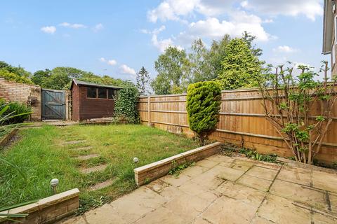 2 Brookside Walk, Burghfield Common, Reading, RG7 3HZ
