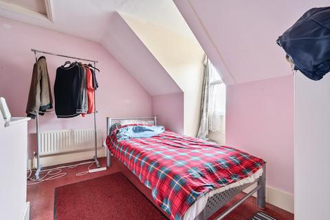 8 Edinburgh Road, Reading, RG30 2UB